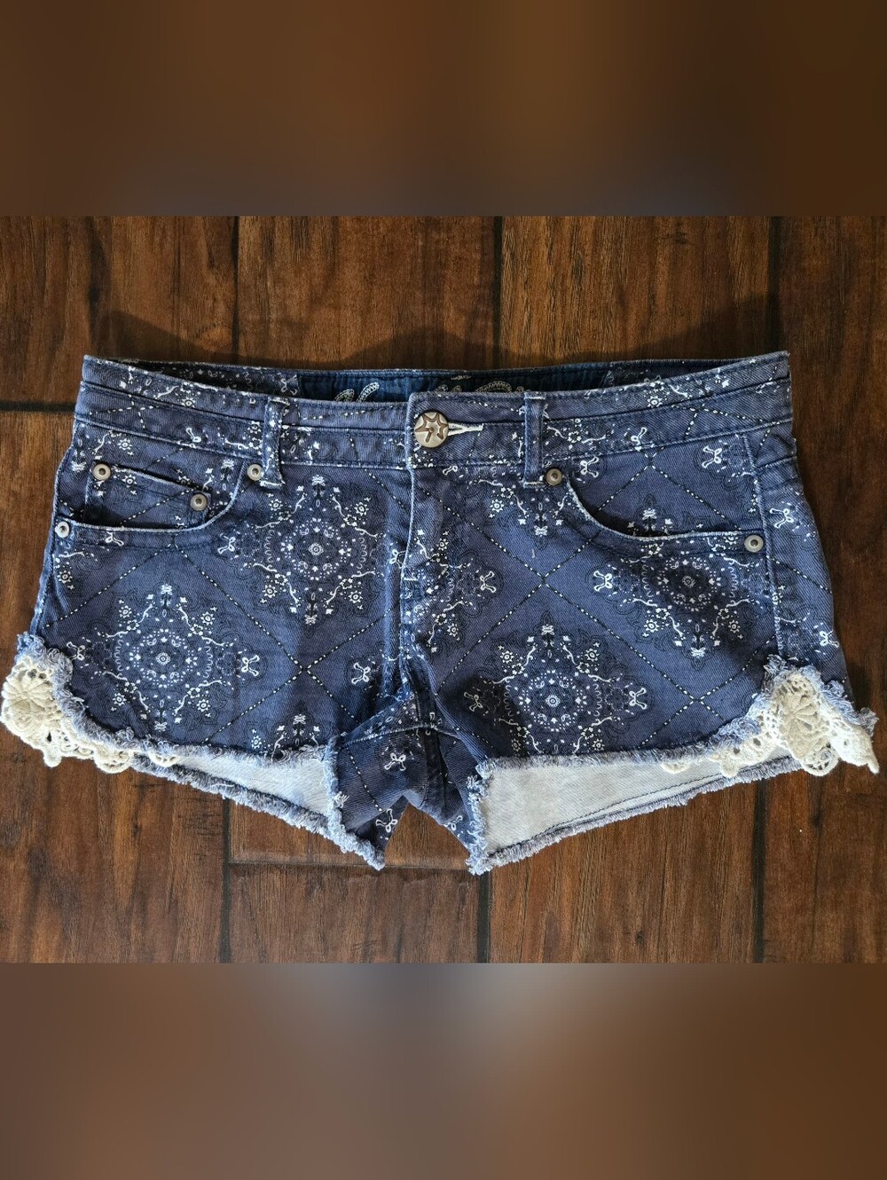 Vanilla Star Blue Printed Denim Shorts with Lace Trim Size 9 Junior